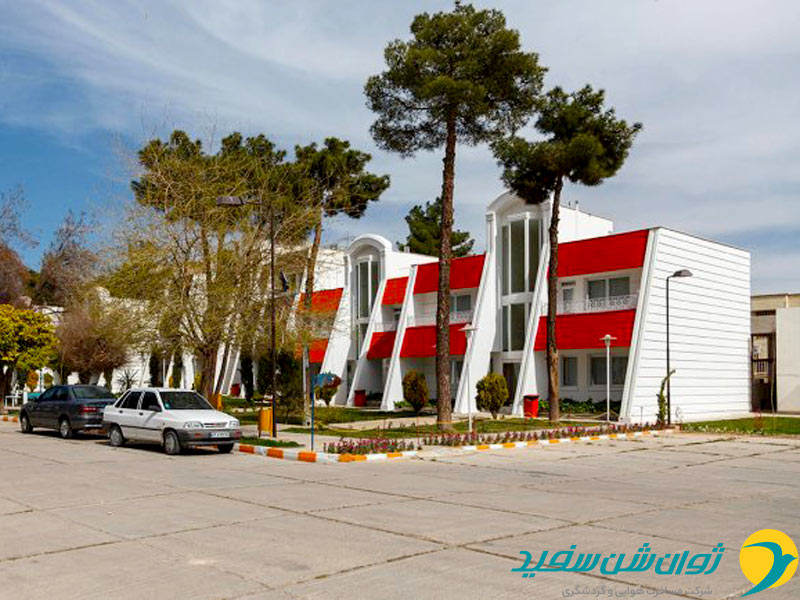 هتل مجتمع جهانگردی شیراز