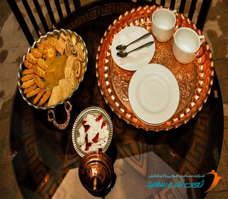 رستوران هتل وکیل شیراز