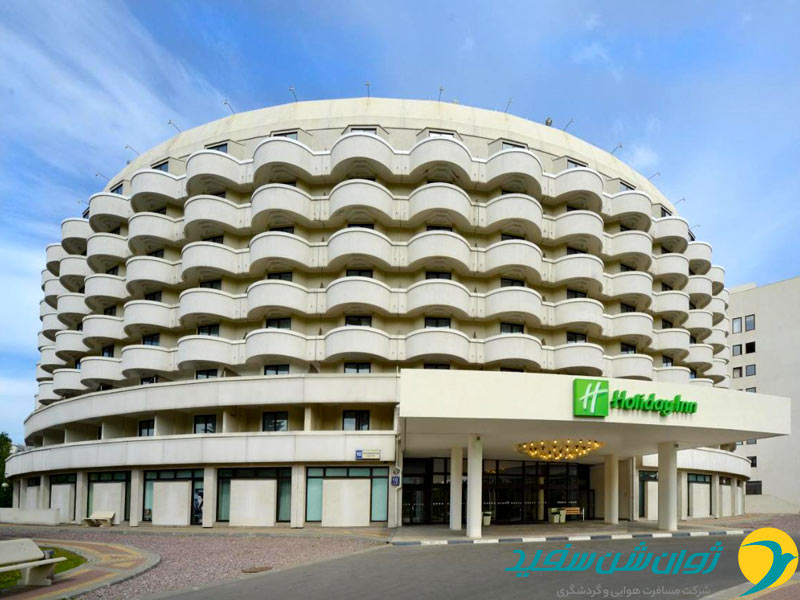 هتل هالیدی این سلیگرسکایا