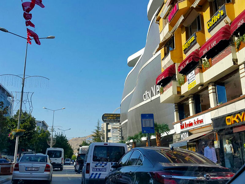 خیابان جمهوریت در وان ترکیه