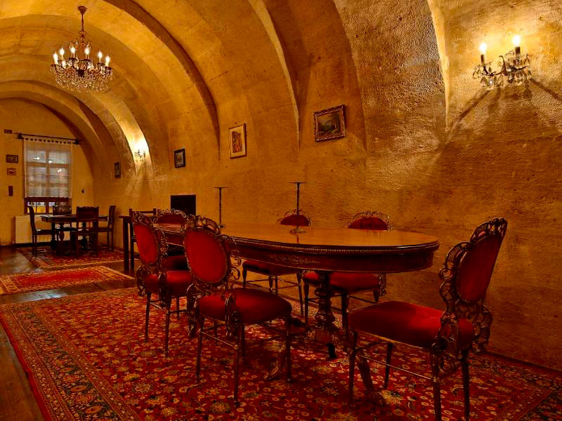 عمارت سنگی الیف