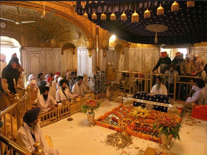 چه مراسم هایی در معبد طلایی برگزار میشود