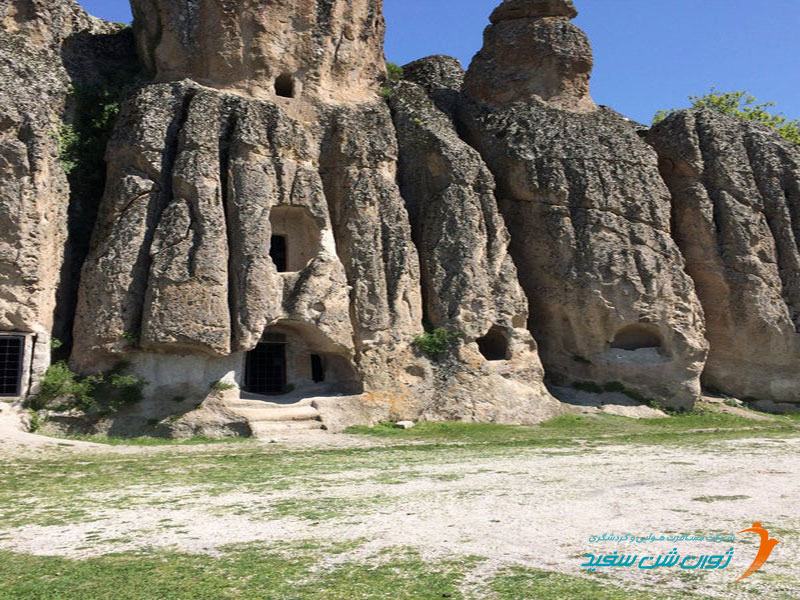 شهرسنگی باستانی کلیسترا