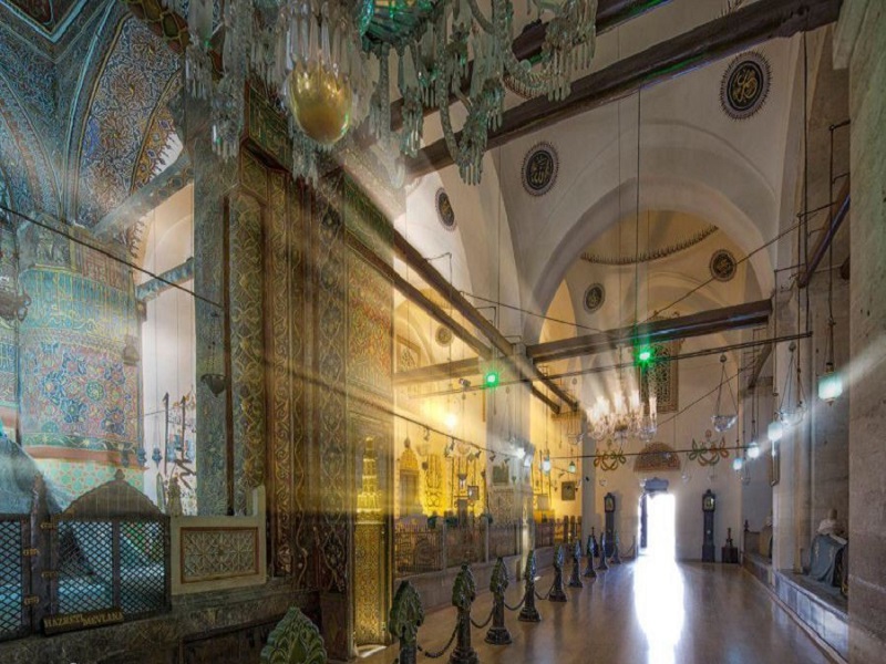 آرامگاه و موزه مولانا 