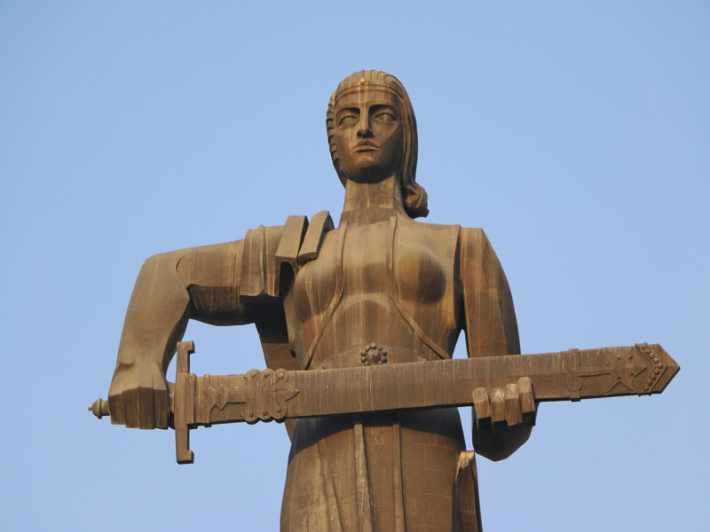 مجسمه مادر ارمنستان
