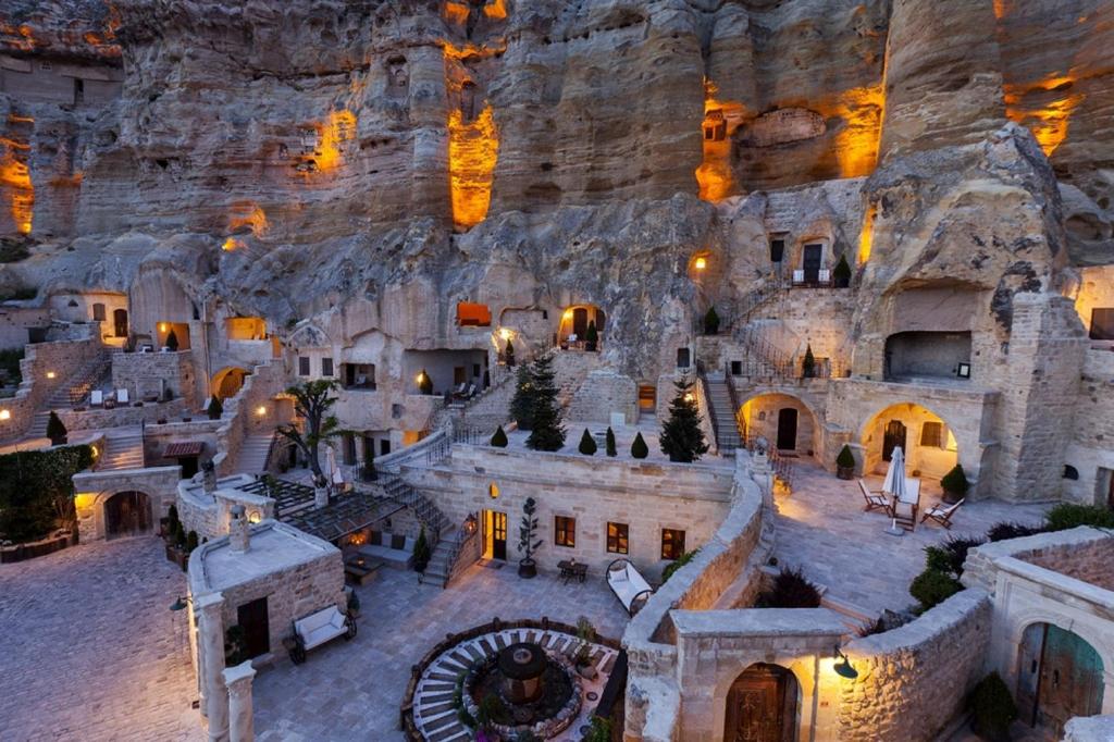 بهترین زمان سفر به کاپادوکیا
