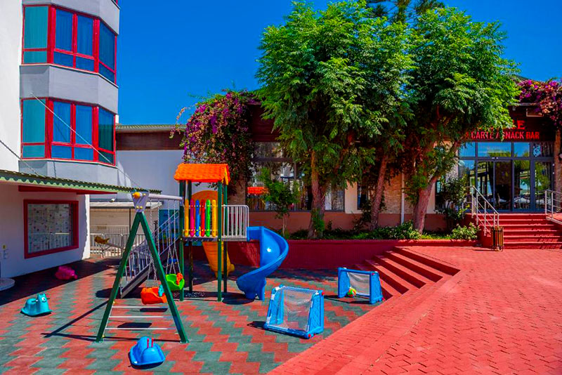 باشگاه کودکان سی لایف کمر باشگاه کودکان سی لایف کمر